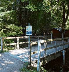 Wanderweg gesperrt – Fußgängerbrücke wird erneuert